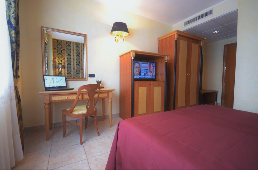 San Giovanni Rotondo Palace - Alihotels Luaran gambar